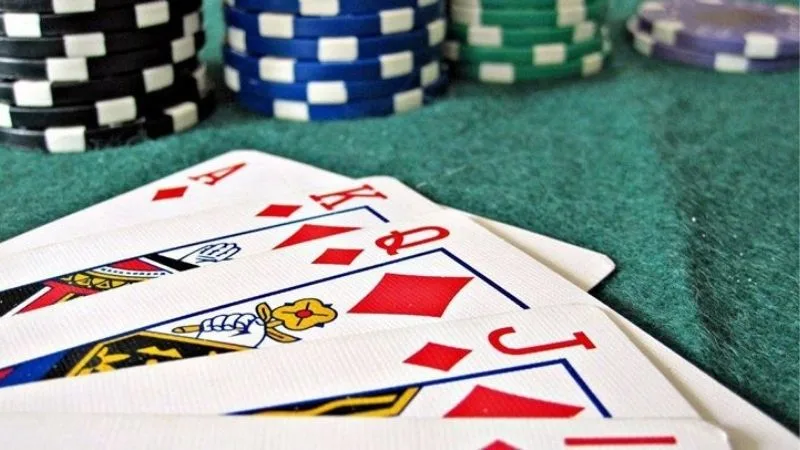 Hiểu Đúng Bàn Cầu Điểm Số Tay Trước Trong Baccarat Là Gì?