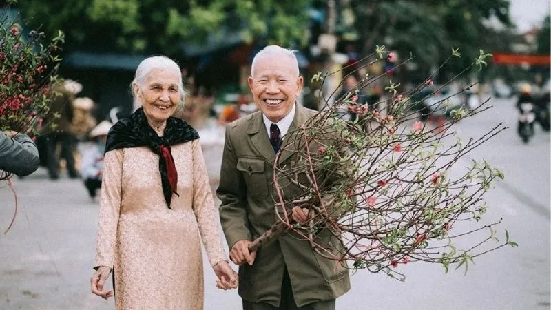 Điềm Báo Gì Khi Mơ Thấy Bà Nội | Bí Ẩn Sau Giấc Mơ Gia Đình