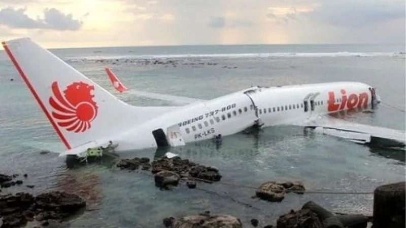 Mơ Thấy Máy Bay Rơi | Lý Giải Ngược Khiến Bạn Giật Mình